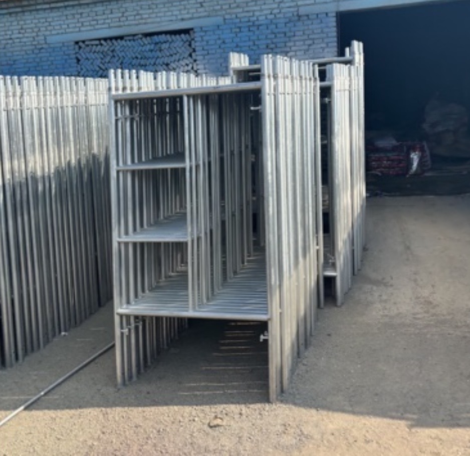 a1dac446-8528-4f86-8856-fe7dfdea73fc_galvanized-h-frame-scaffold-with-ladder-platform.jpg